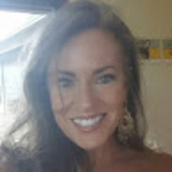 Meet your Posher, Christine - Picture 1 of 1